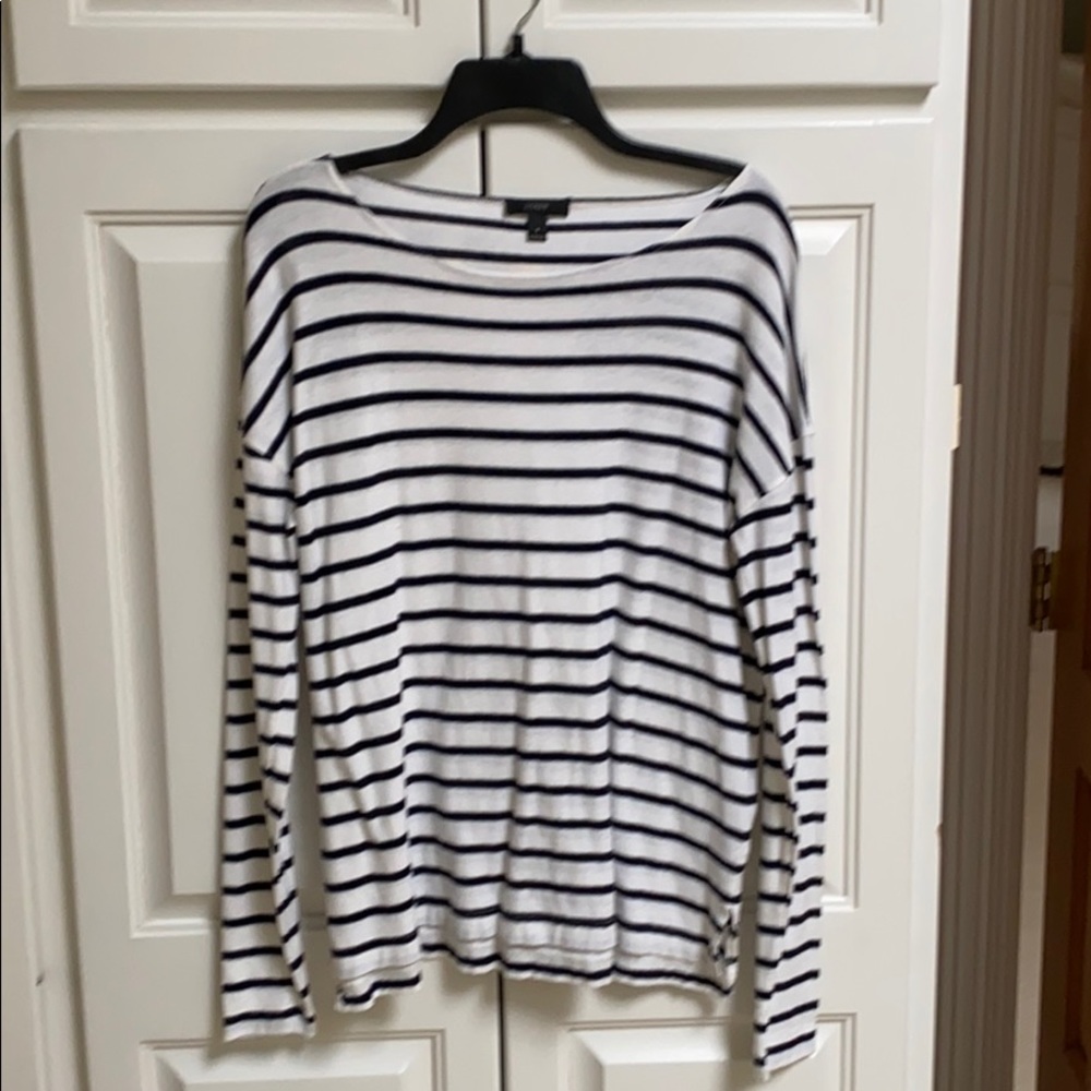 White/black striped long sleeve knit top